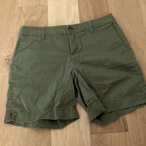 Style & Co khaki green shorts super soft size 6 petit